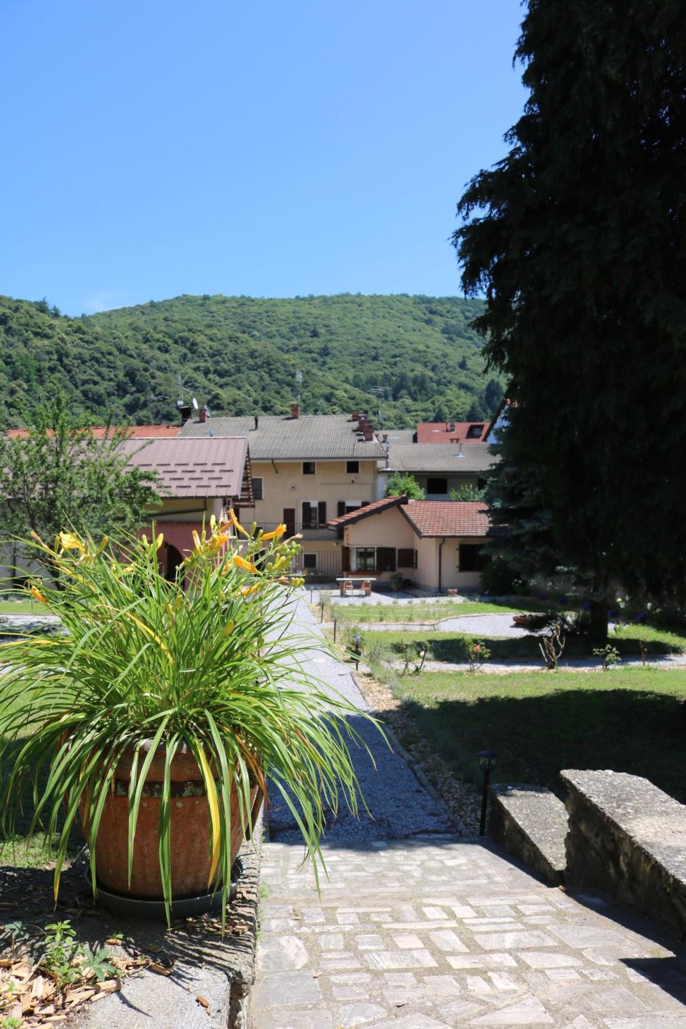 Casa Dell'Angelo Custode Hotel Chiusa di Pesio ภายนอก รูปภาพ